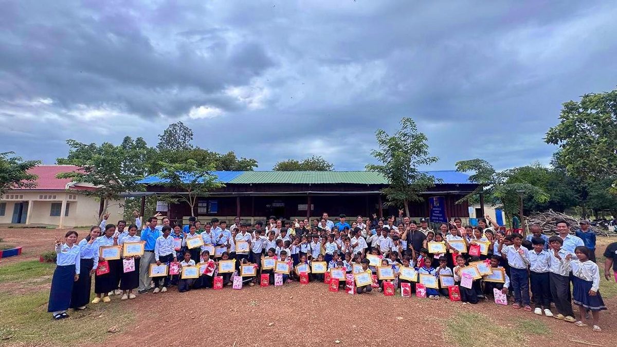 Arai Village — education volunteers at a remote rural primary school